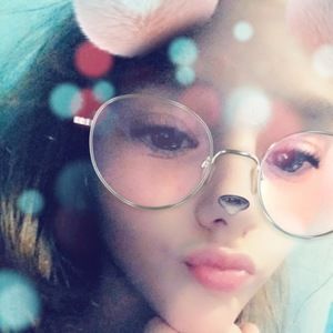 Meet your Posher, Lindsey rebecca